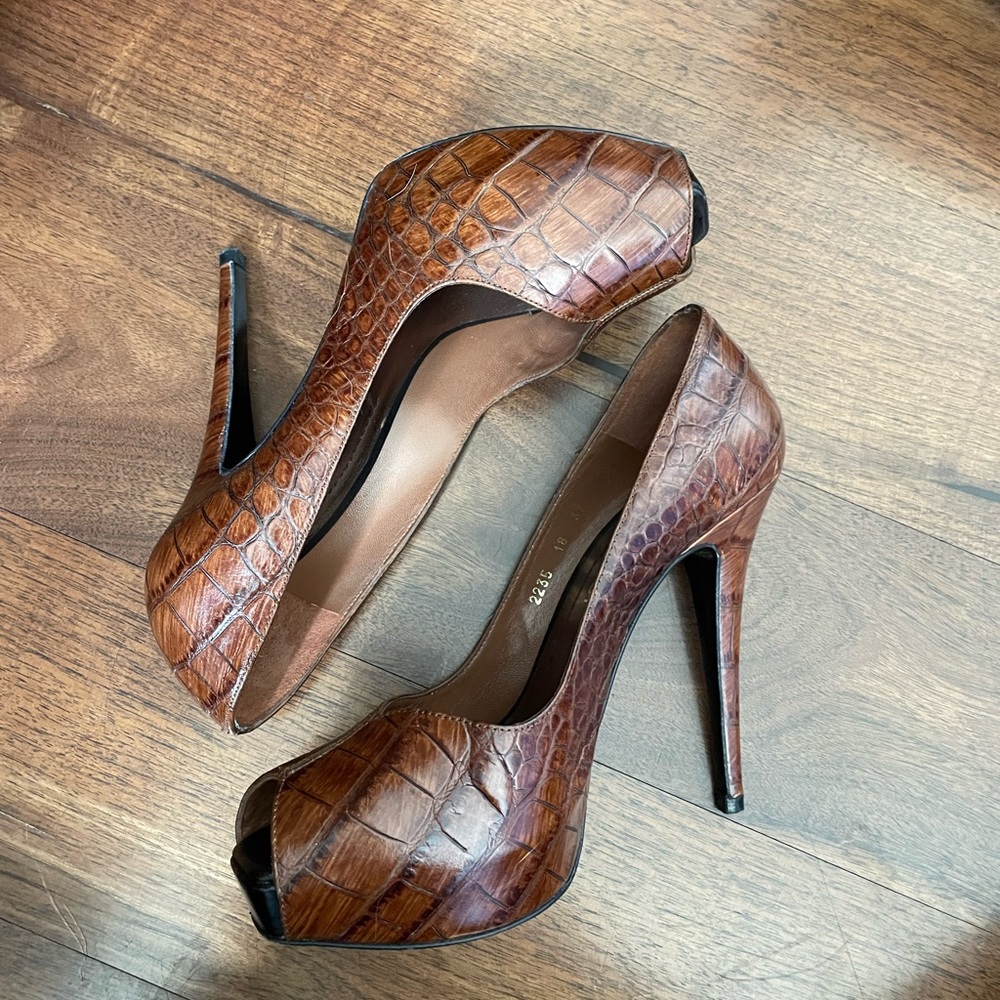 Barbara Bui Genuine Leather Peep Toe Platform Pump, Brown, 7/37